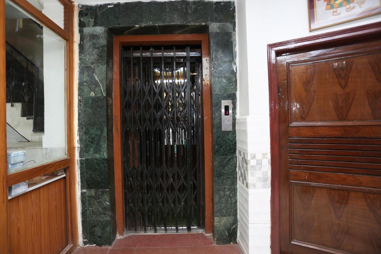 קאנפור Oyo 4956 Hotel Maharaja Palace מראה חיצוני תמונה
