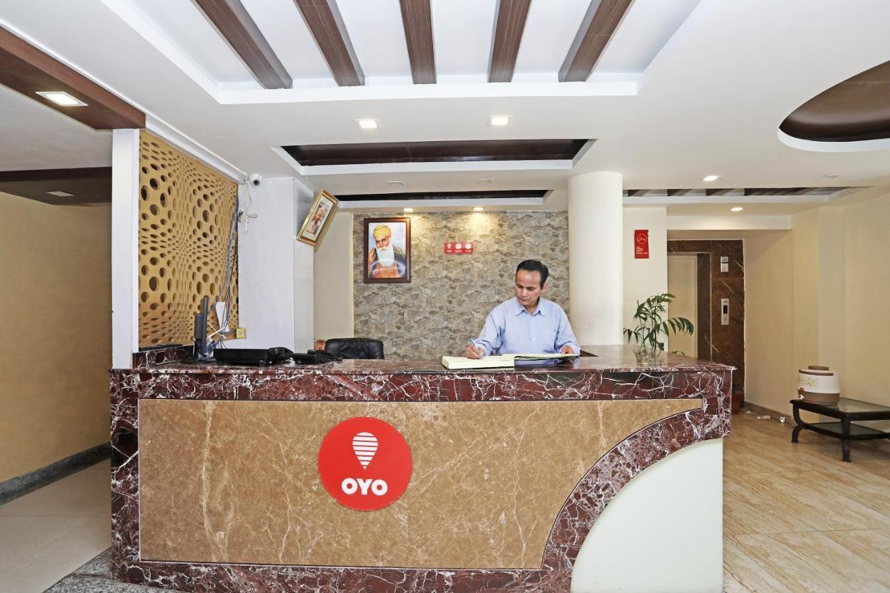 קאנפור Oyo 4956 Hotel Maharaja Palace מראה חיצוני תמונה