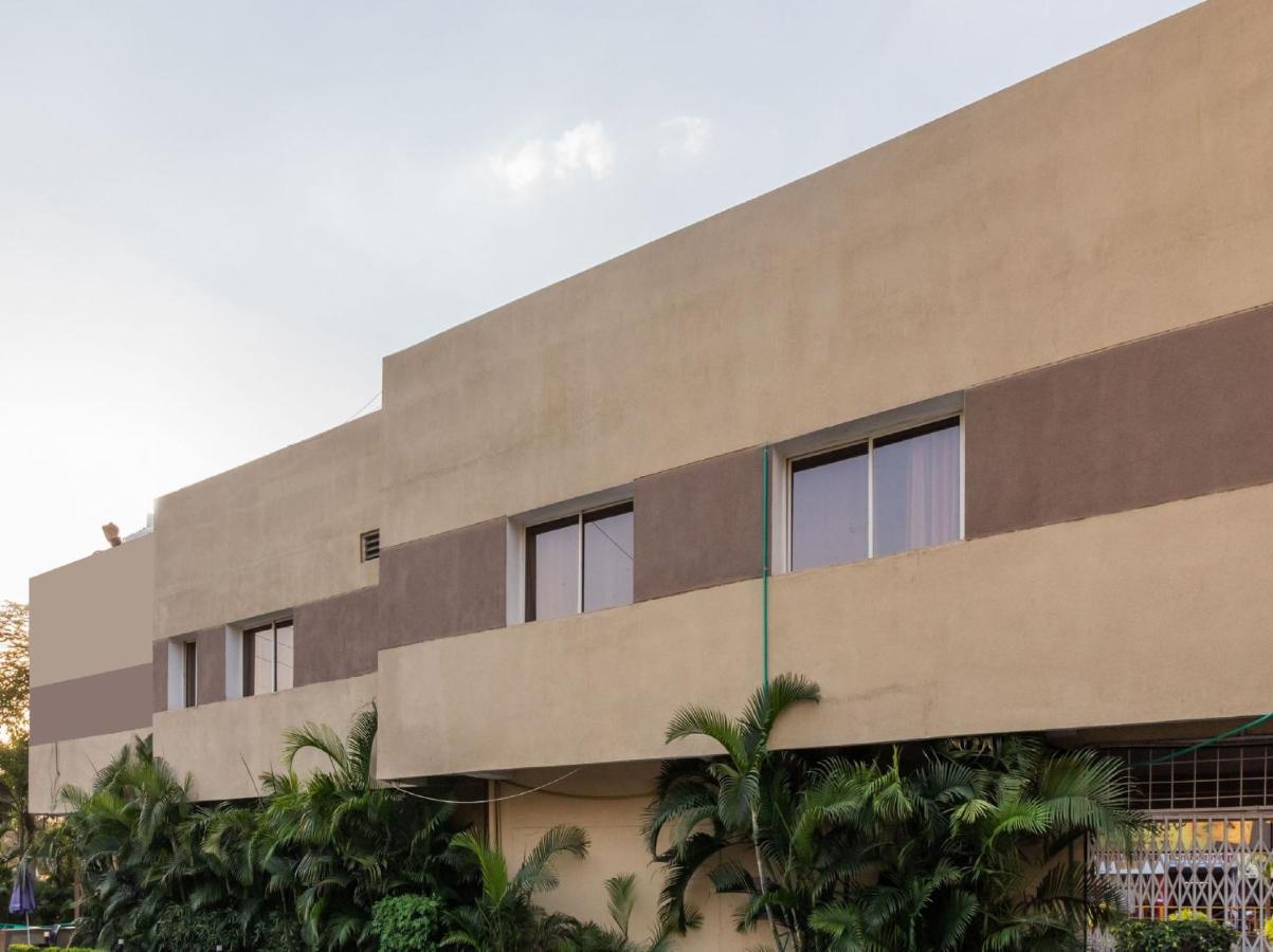 קאנפור Oyo 4956 Hotel Maharaja Palace מראה חיצוני תמונה