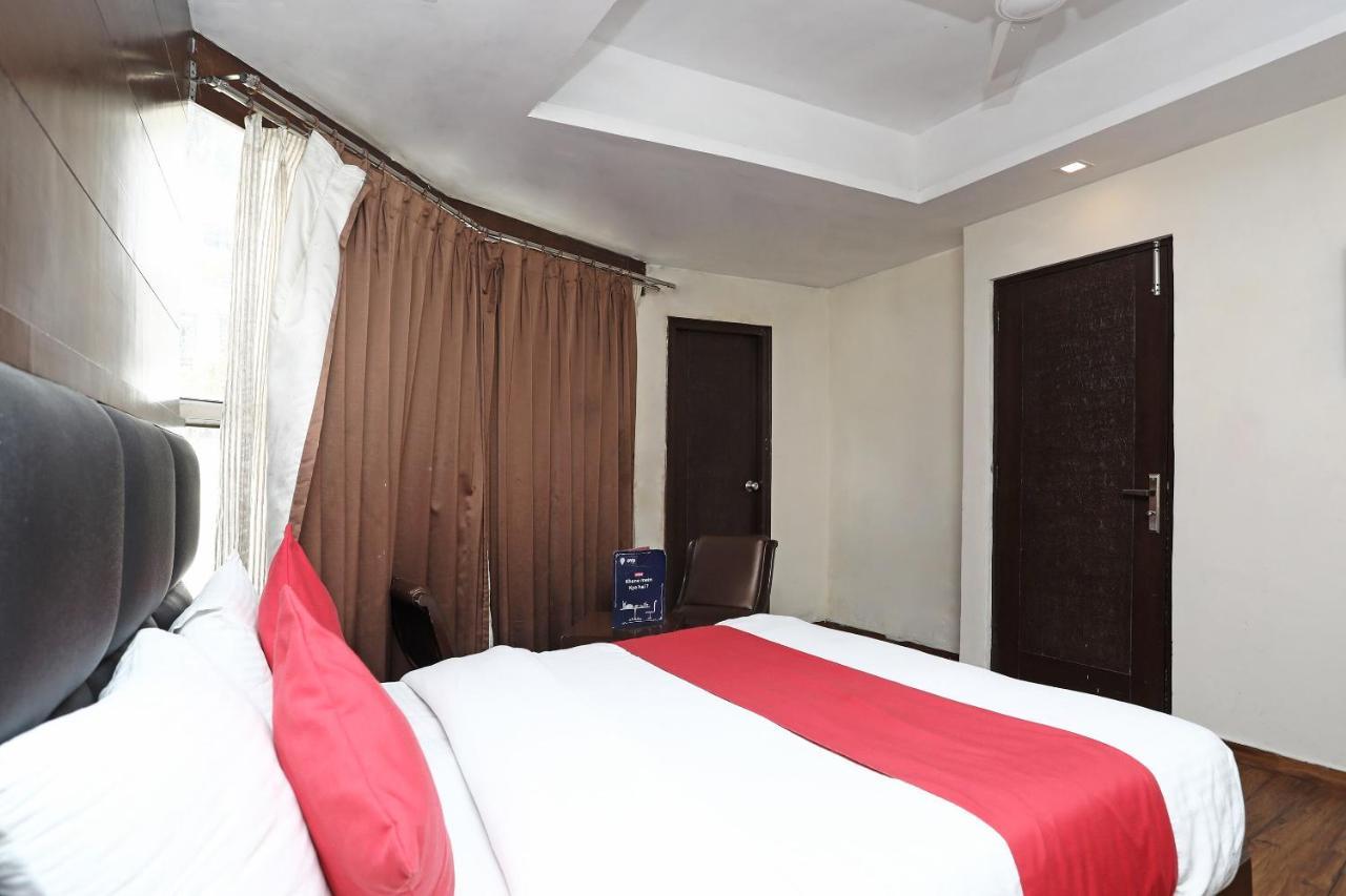 קאנפור Oyo 4956 Hotel Maharaja Palace מראה חיצוני תמונה