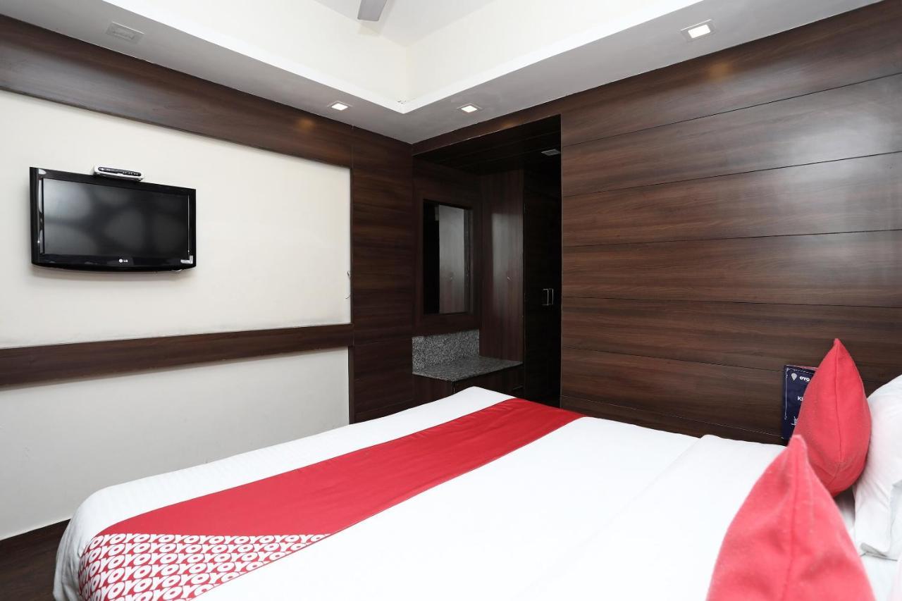 קאנפור Oyo 4956 Hotel Maharaja Palace מראה חיצוני תמונה
