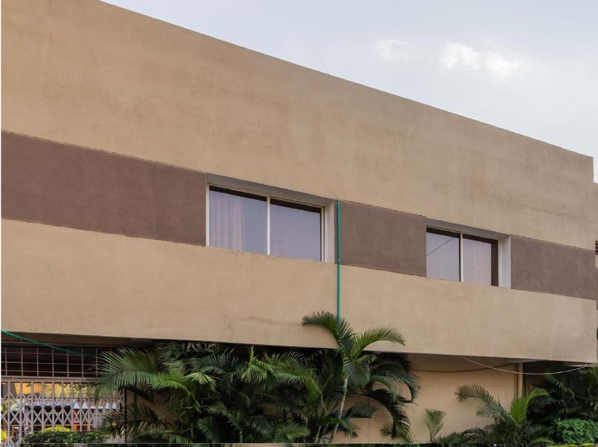 קאנפור Oyo 4956 Hotel Maharaja Palace מראה חיצוני תמונה