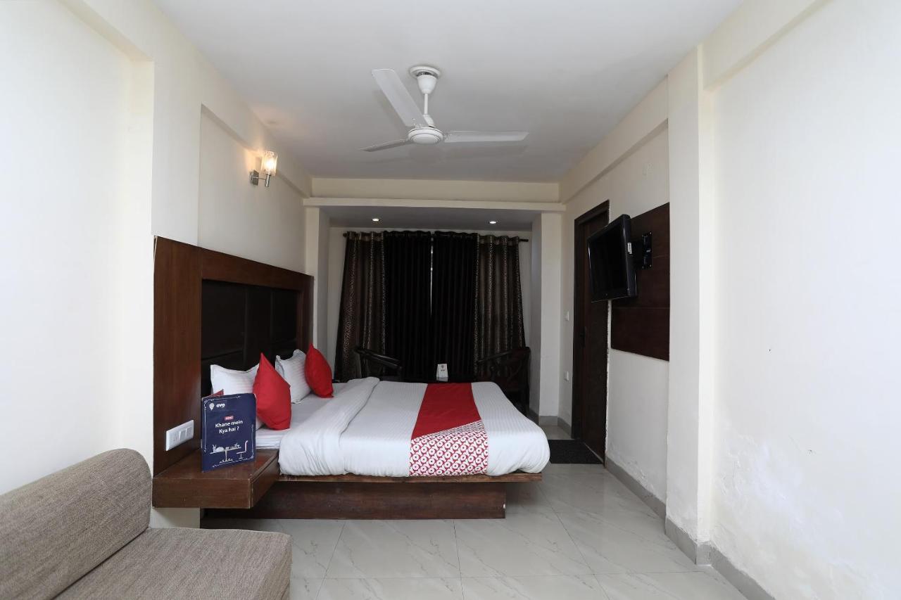 קאנפור Oyo 4956 Hotel Maharaja Palace מראה חיצוני תמונה