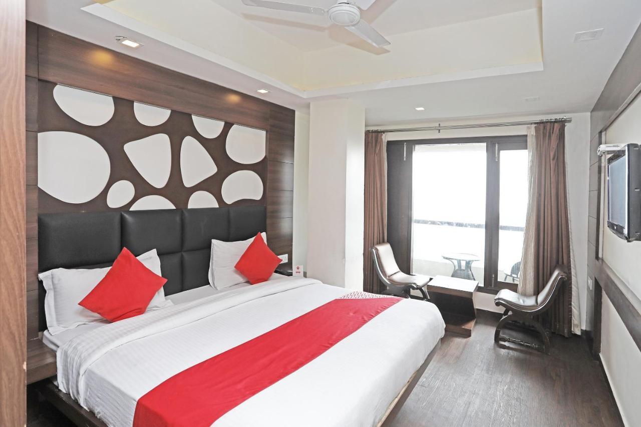 קאנפור Oyo 4956 Hotel Maharaja Palace מראה חיצוני תמונה