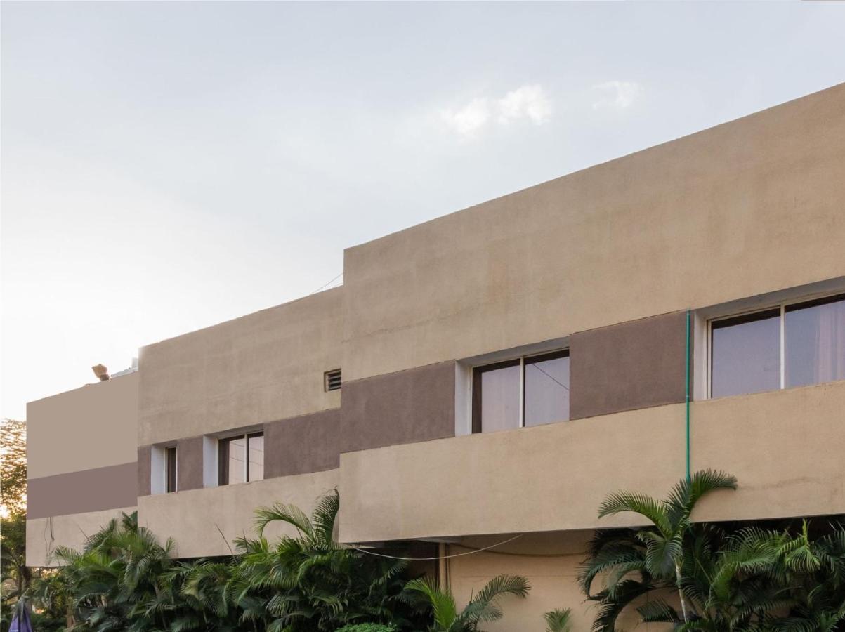 קאנפור Oyo 4956 Hotel Maharaja Palace מראה חיצוני תמונה