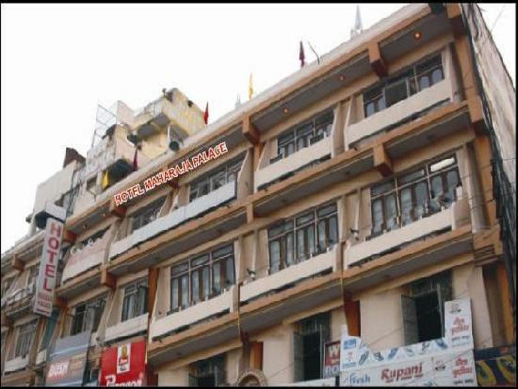 קאנפור Oyo 4956 Hotel Maharaja Palace מראה חיצוני תמונה