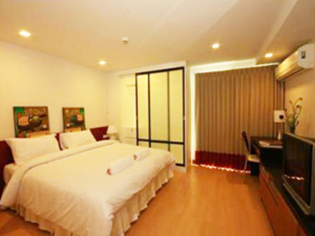 קאנפור Oyo 4956 Hotel Maharaja Palace חדר תמונה