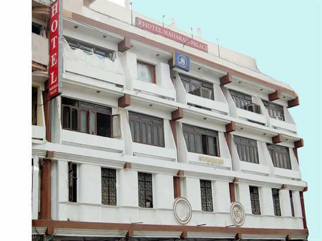 קאנפור Oyo 4956 Hotel Maharaja Palace מראה חיצוני תמונה