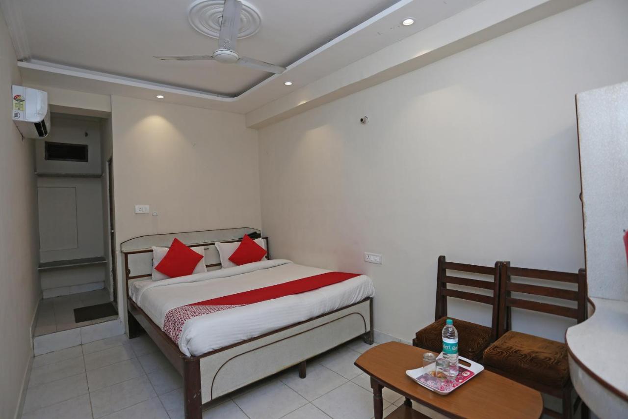 קאנפור Oyo 4956 Hotel Maharaja Palace מראה חיצוני תמונה